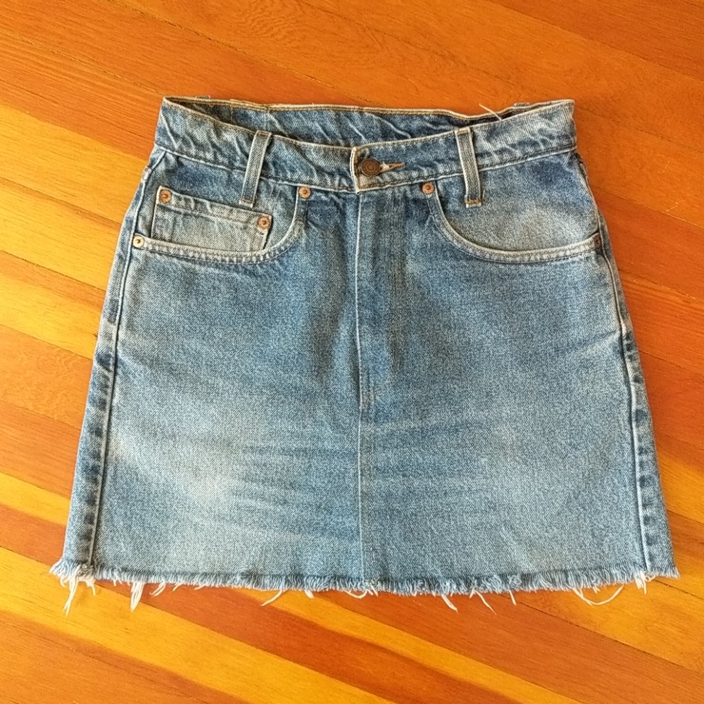 Vintage Levi's denim skirt